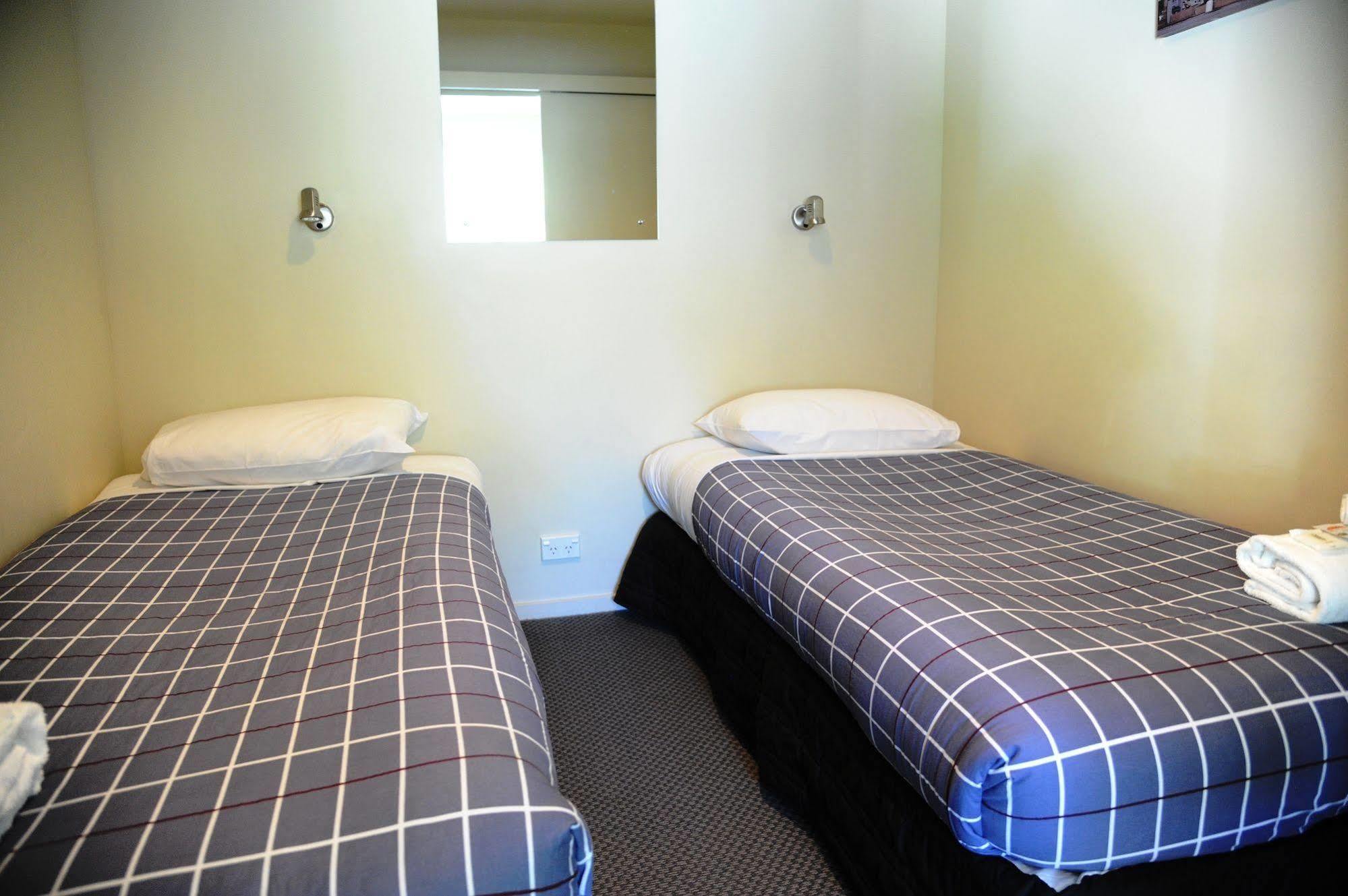 Blenheim Bridges Holiday Park Exterior foto