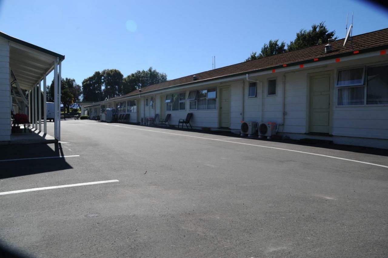 Blenheim Bridges Holiday Park Exterior foto